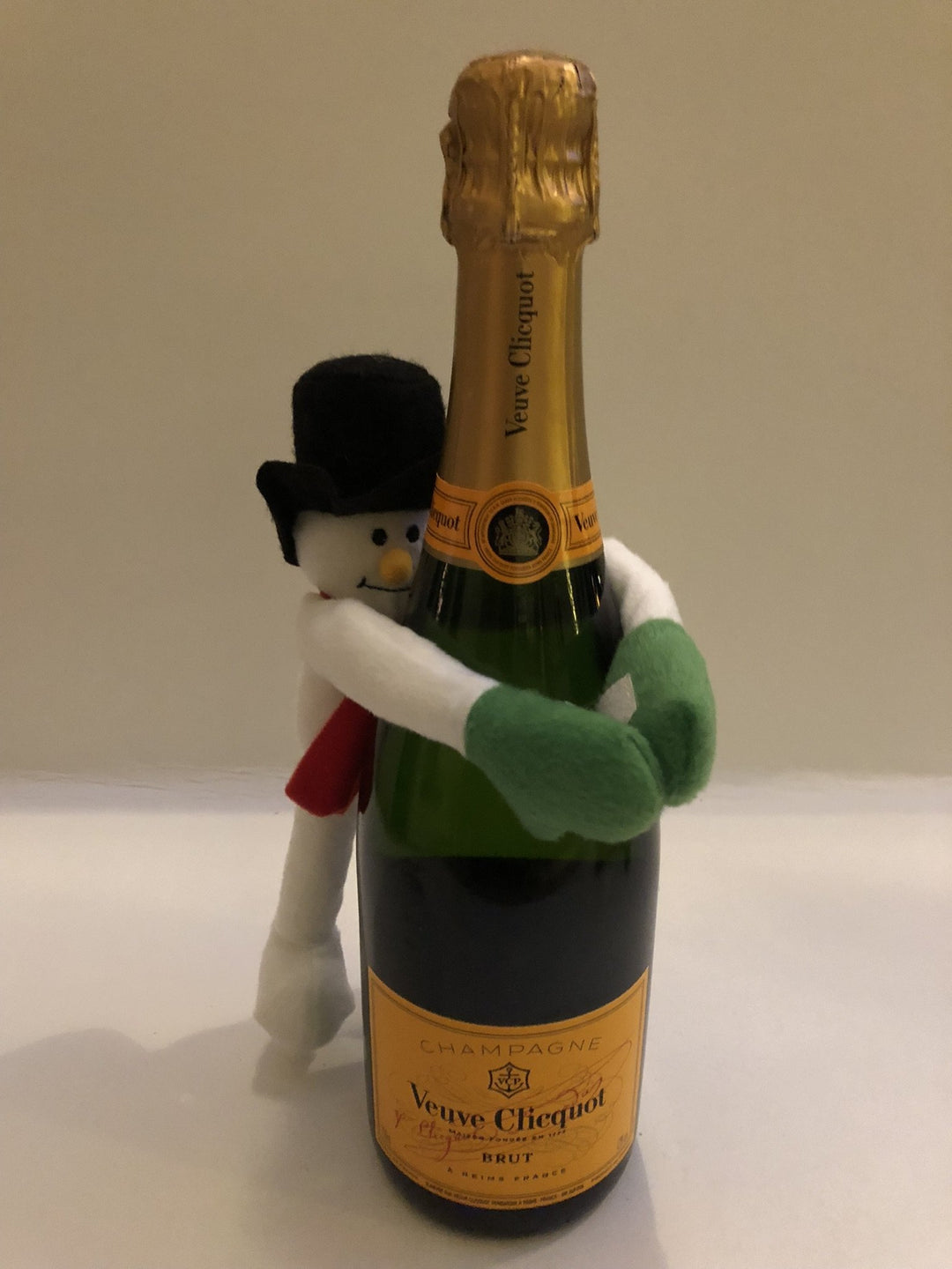 It's wine o'clock!