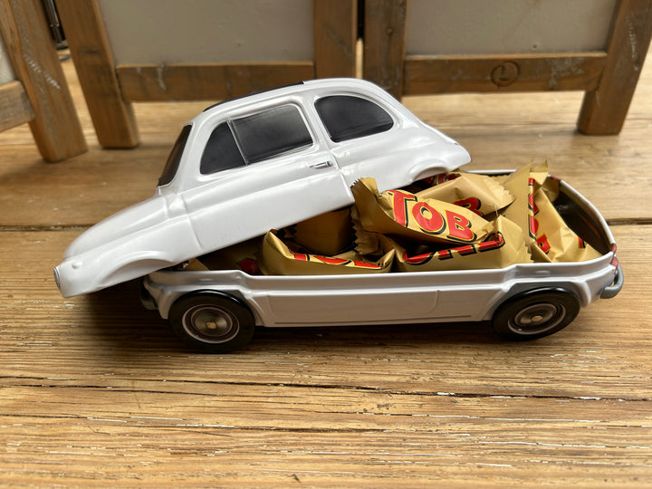 Großer goldfarbener Metalltopf