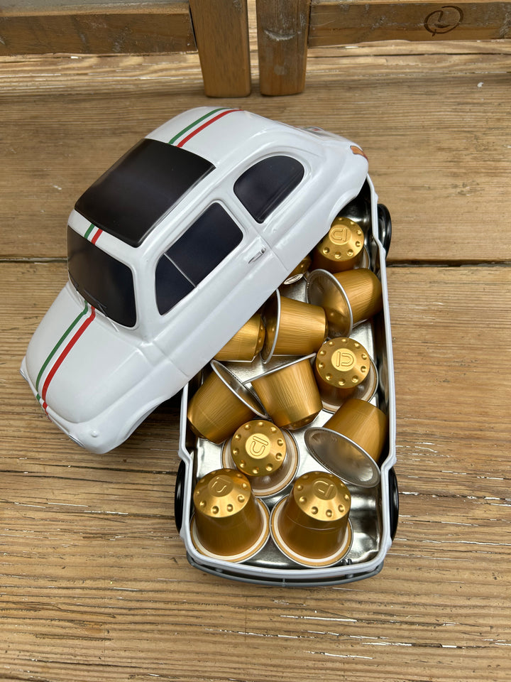 Großer goldfarbener Metalltopf