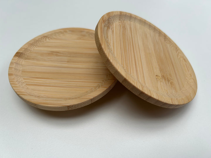 Großer goldfarbener Metalltopf