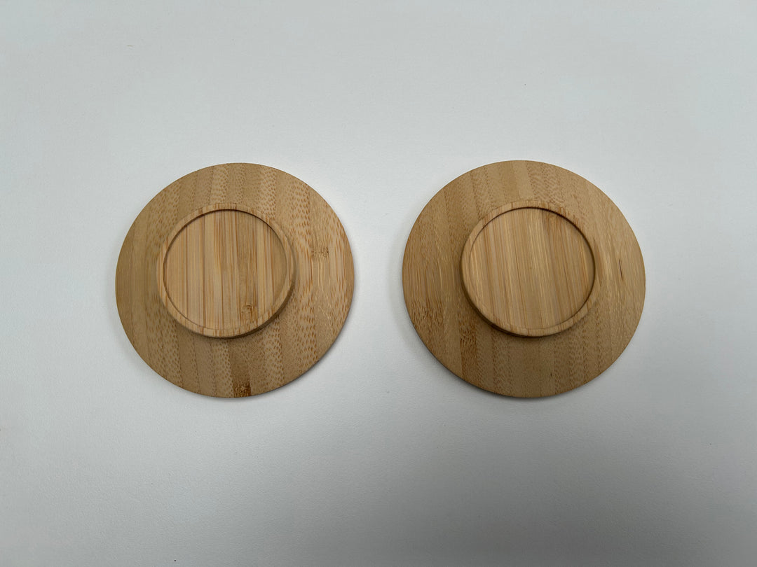 Großer goldfarbener Metalltopf