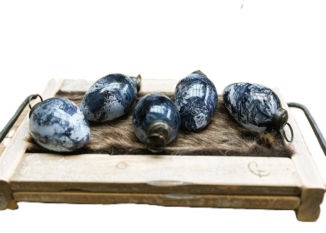 Hängende Dekoration Osterzweige