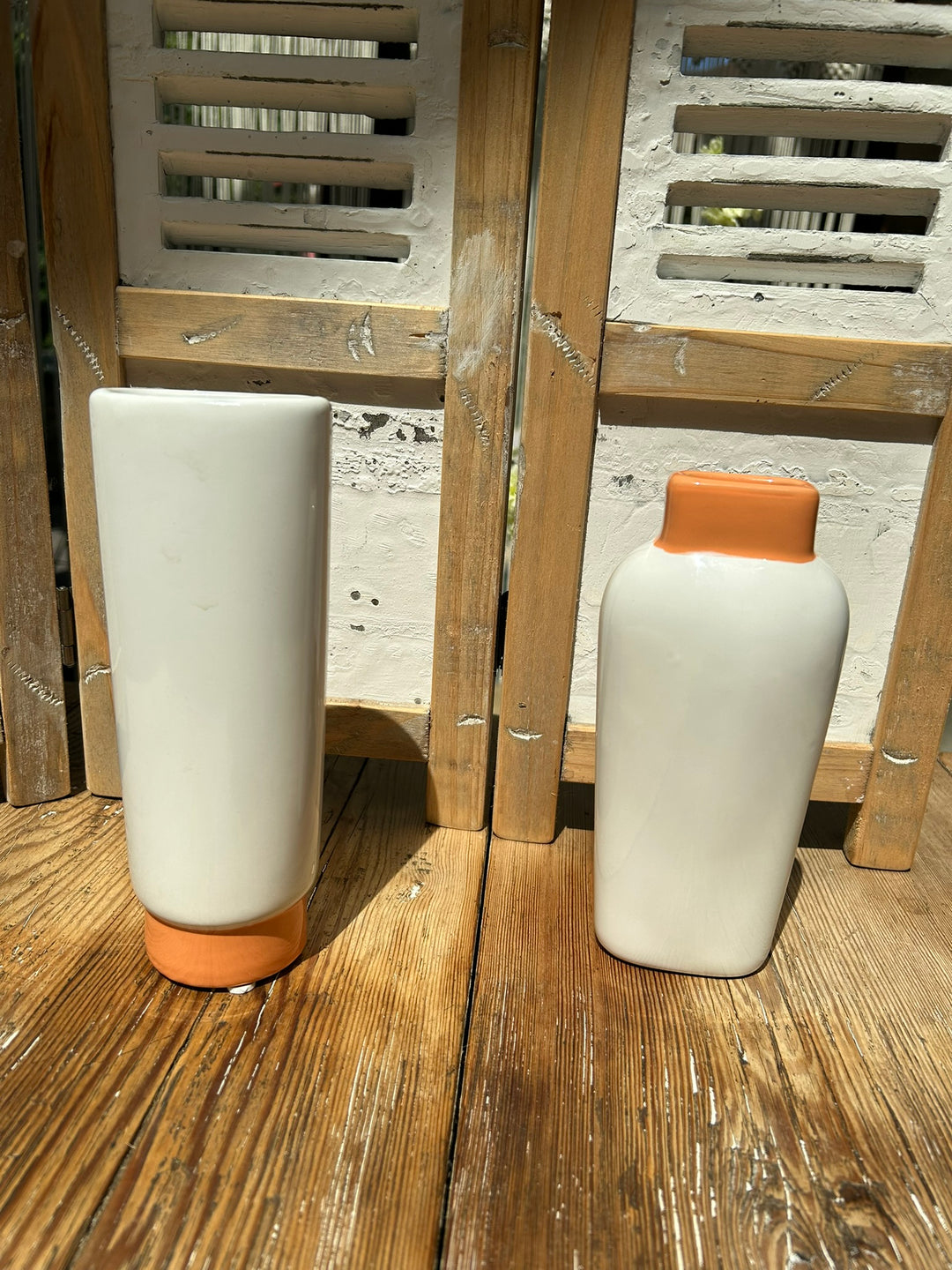 Weiße Keramikvase