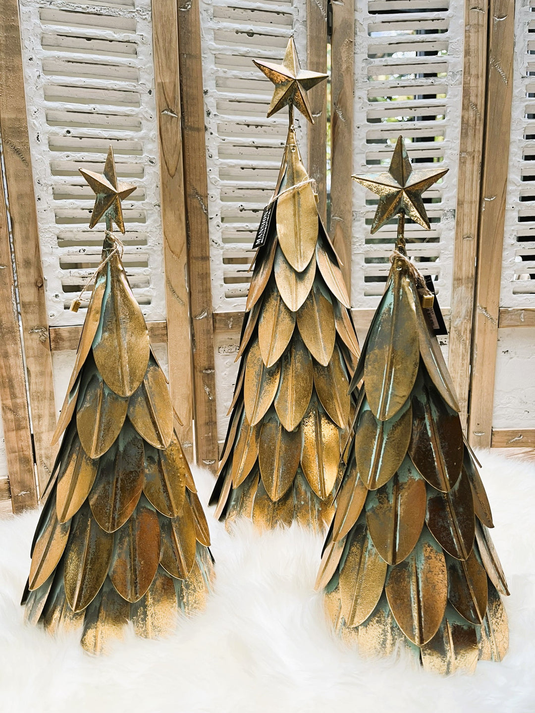 Goldfarbener Metall-Weihnachtsbaum groß – Laclusive