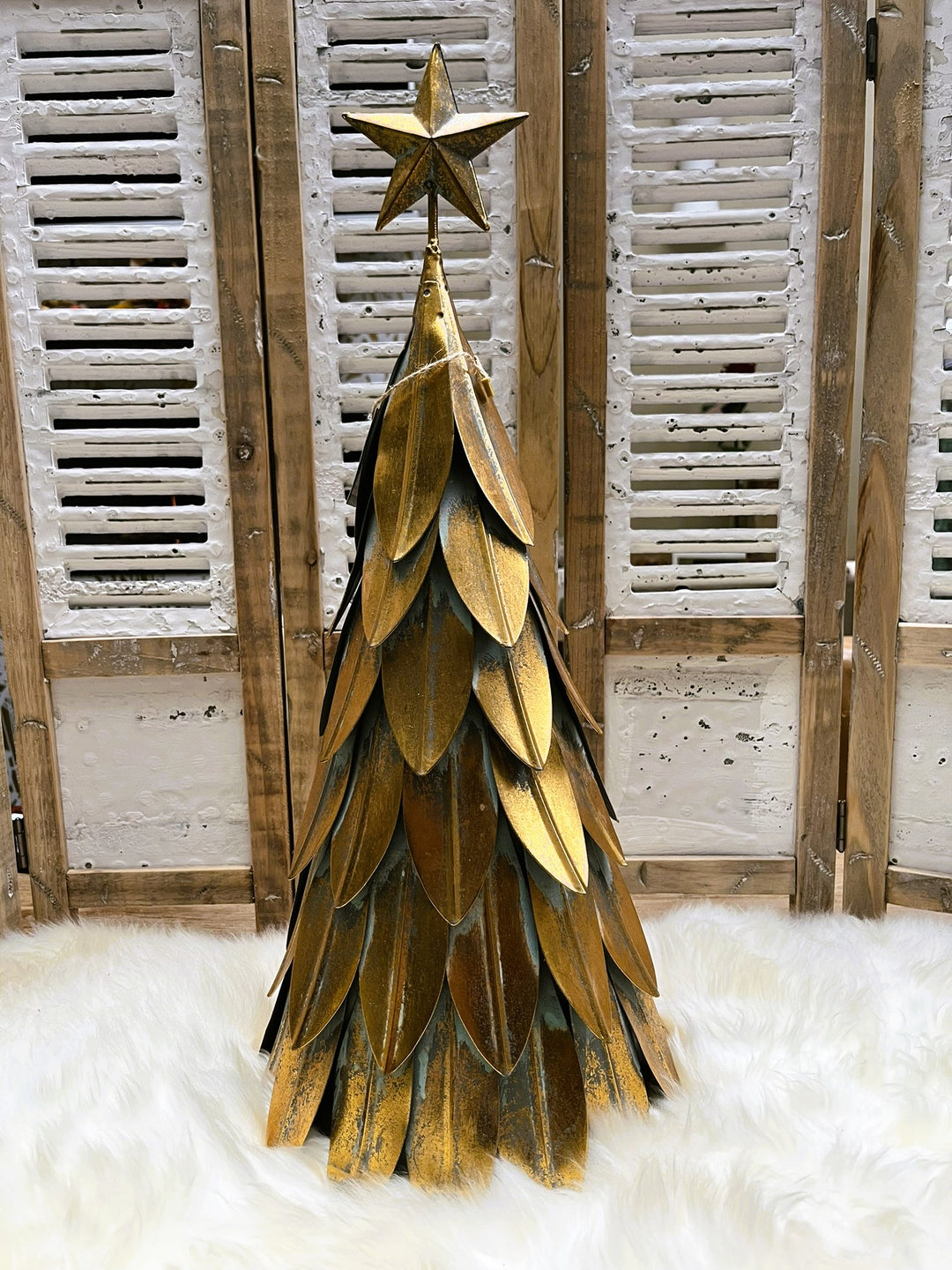 Goldfarbener Metall-Weihnachtsbaum groß – Laclusive