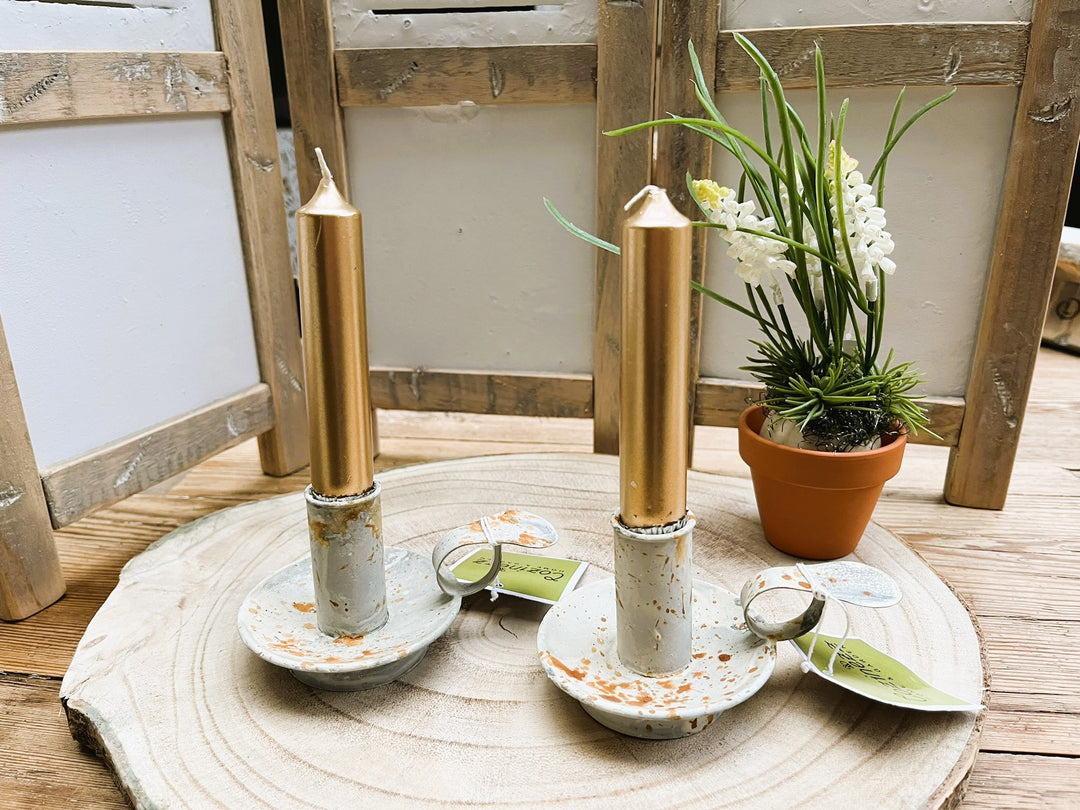 Set vintage metalen kandelaars met greepje (incl kaarsen)